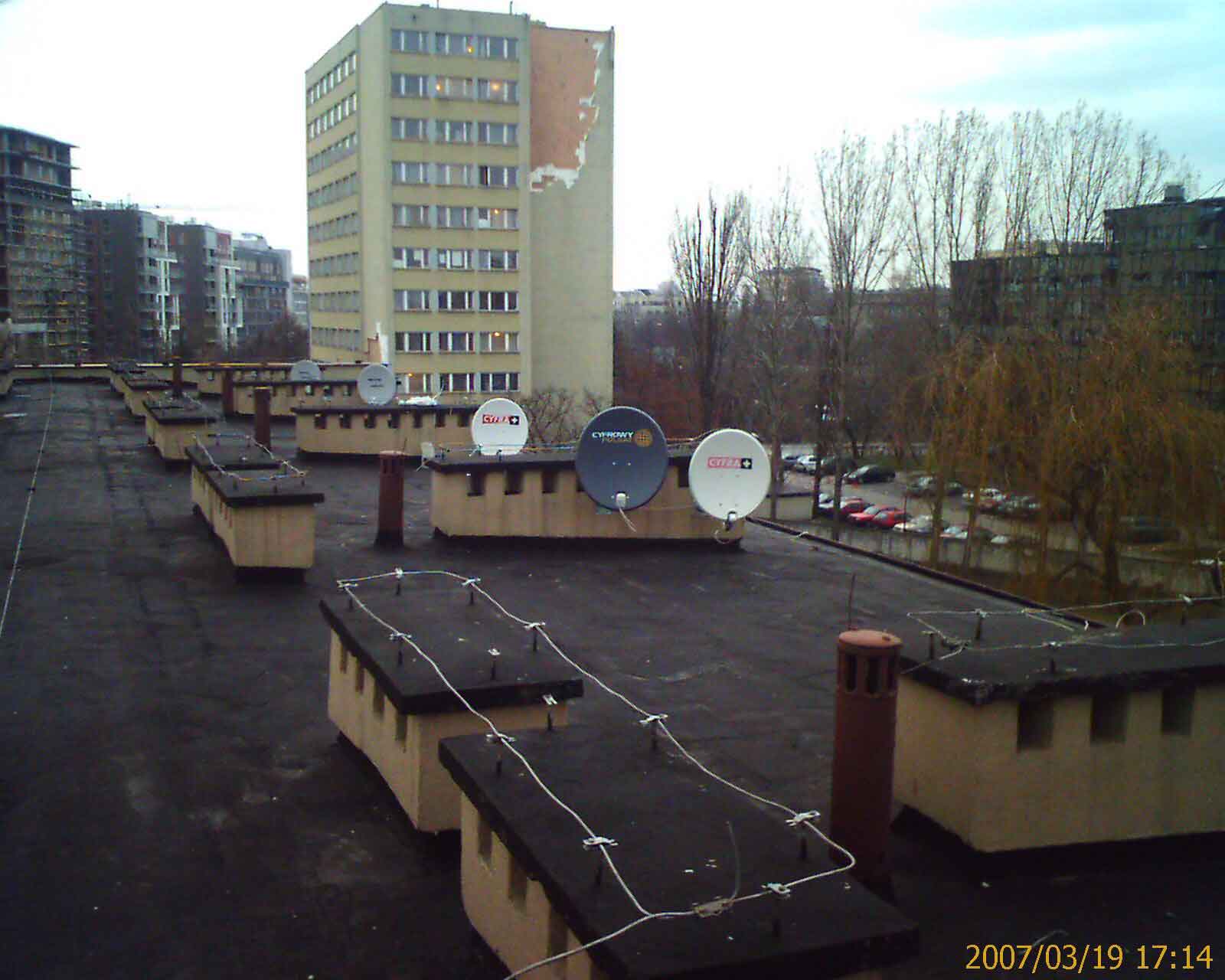 udany monta dwch promocyjnych zestaww satelitarnych (patrz. zakadka promocje) przy wykorzystaniu jednej odziedziczonej czaszy do odbioru cyfry i konwertera twin INWERTO, skutek -> wzrost jakosci ycia w naszej ojczynie bez duych wydatkw